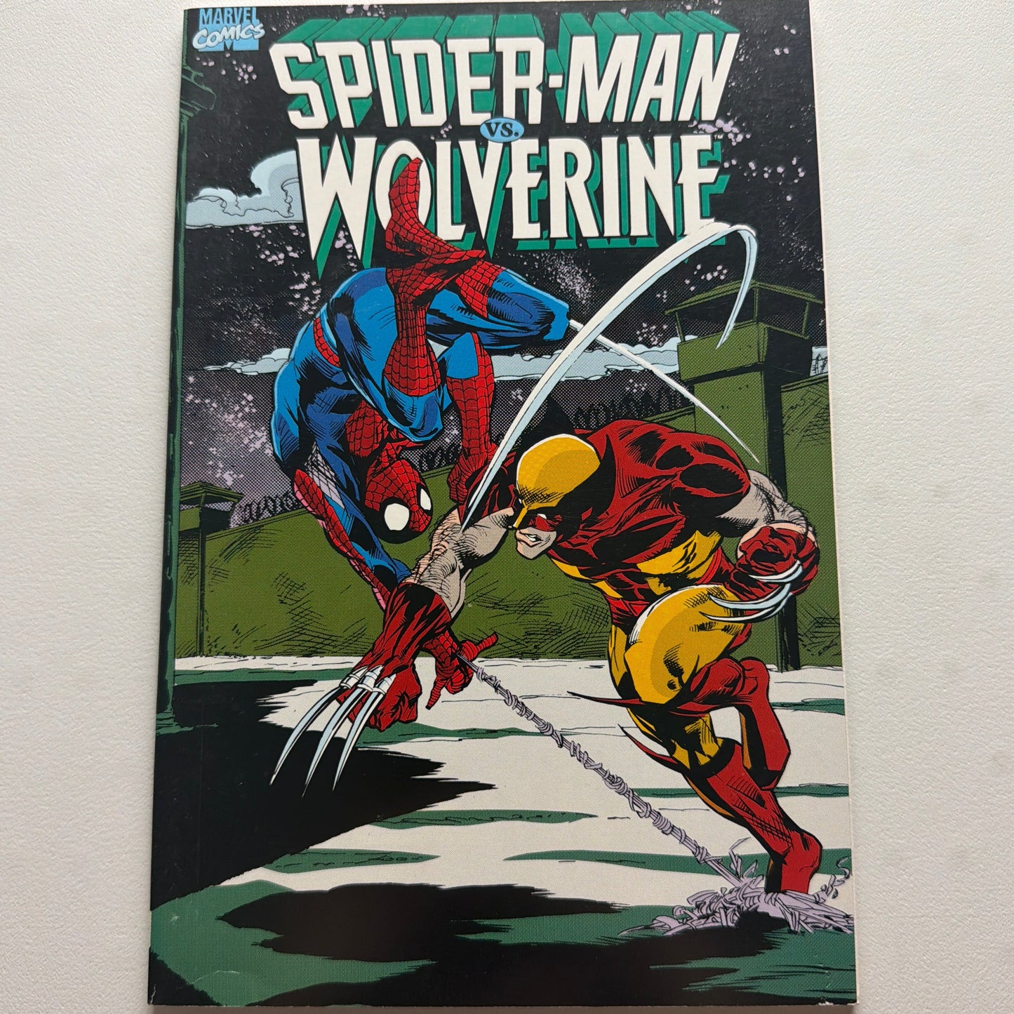 Spider-Man vs. Wolverine (NM-)