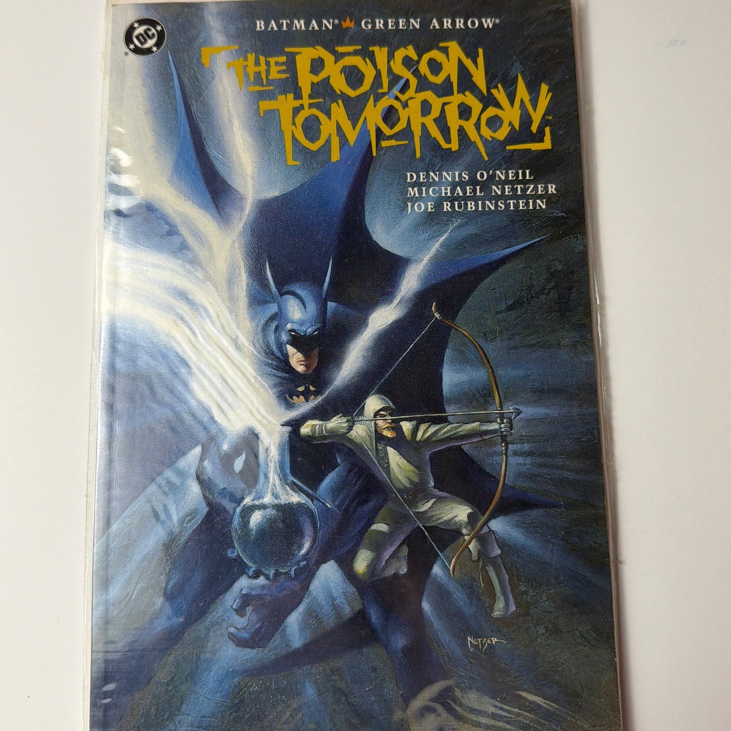 Batman and Green Arrow The Poison Tomorrow