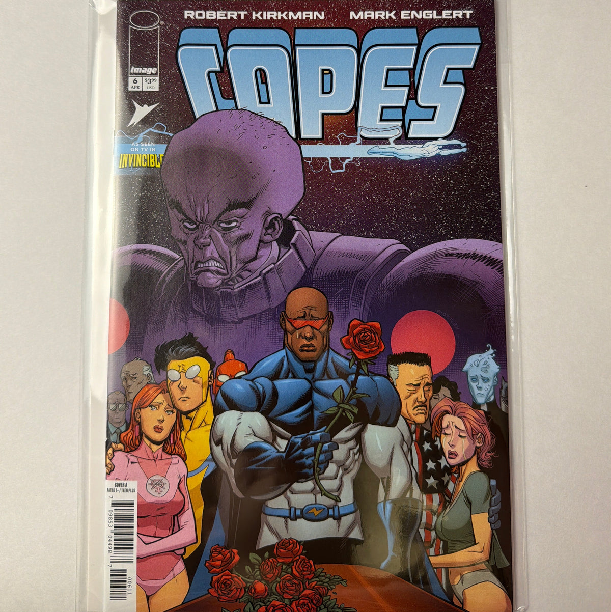 Capes #6 (NM-)