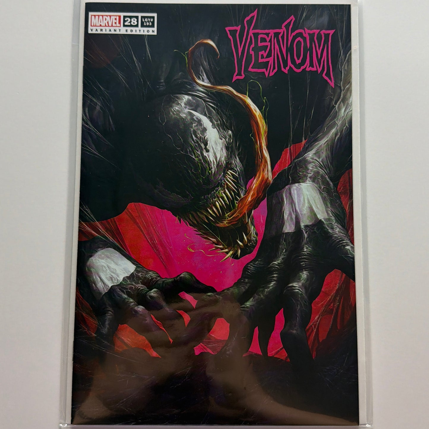Venom #28 Variant (NM-)
