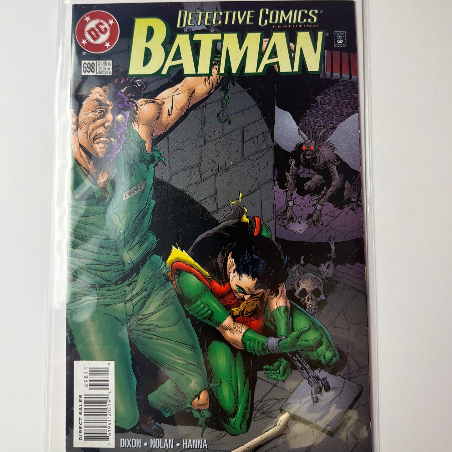 Detective Comics Featuring Batman #698
