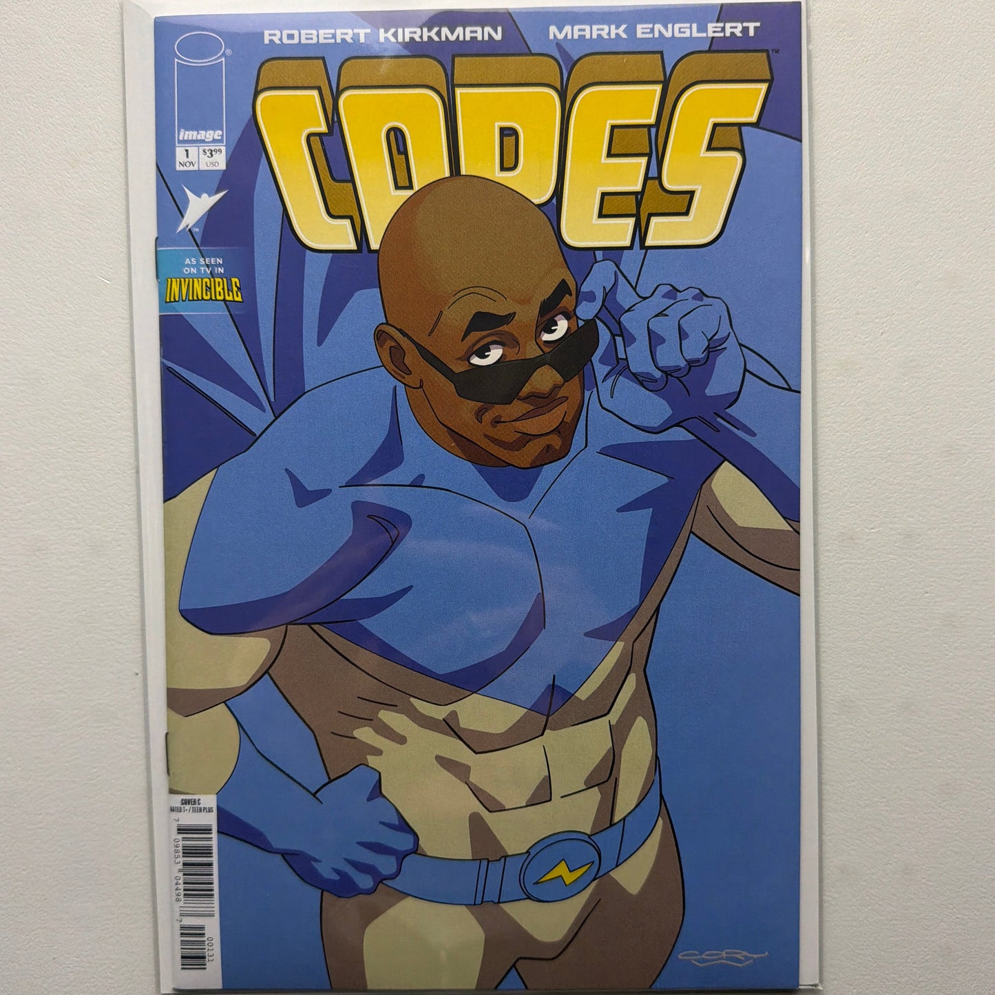 Capes #1 (NM-)