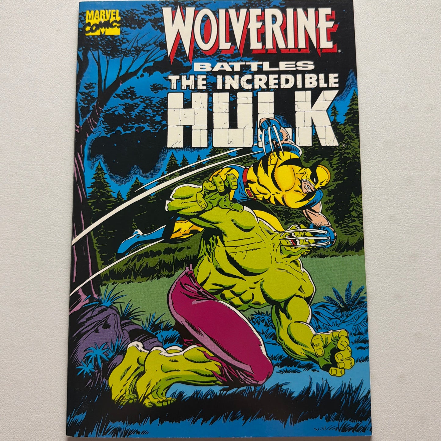 Wolverine Battles The Incredible Hulk (NM)