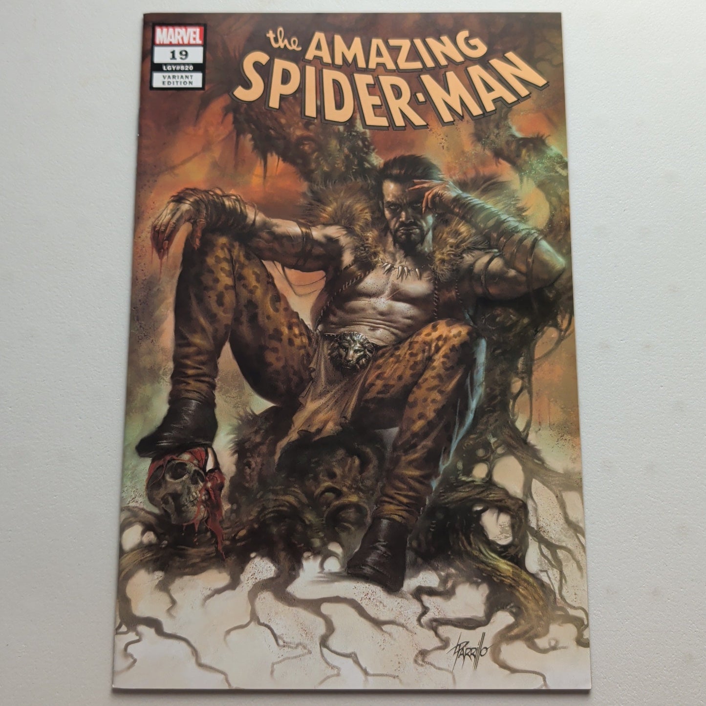The Amazing Spider-Man #19 LGY #820 Variant (NM-)